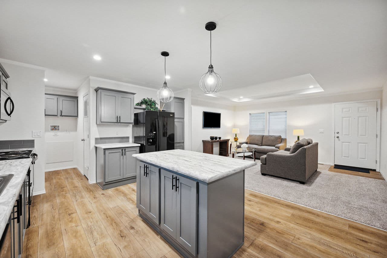 Millcreek 4400 kitchen home features