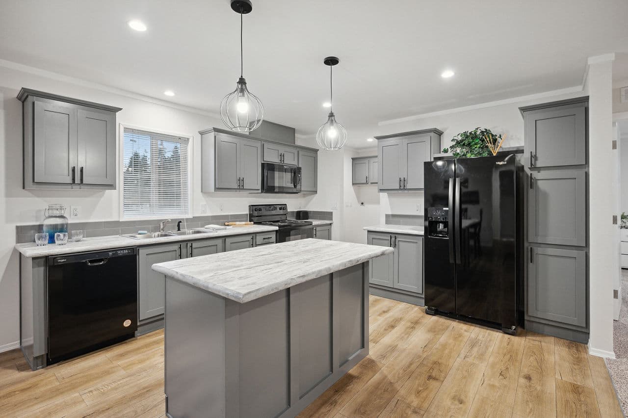 Millcreek 4400 kitchen home features