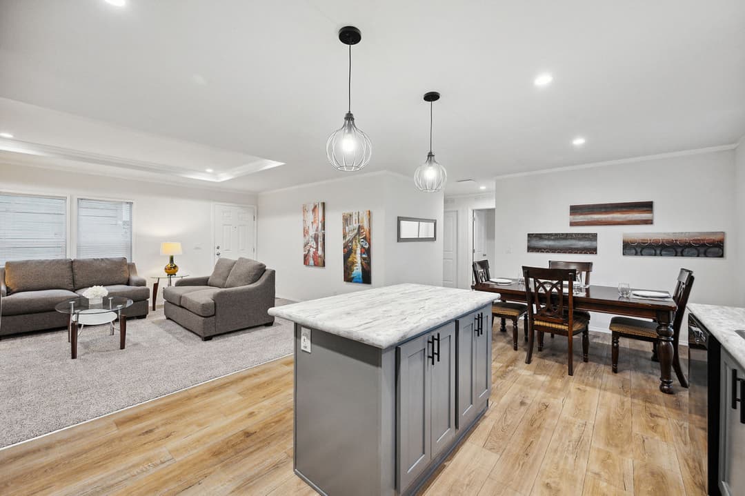 Millcreek 4400 kitchen home features