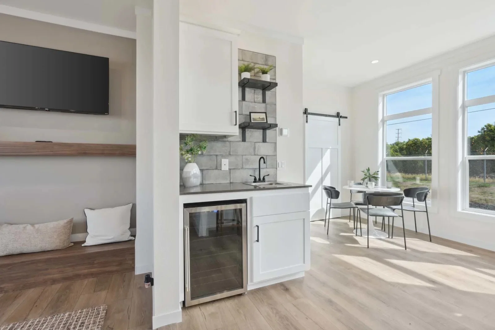 Altitude  home features