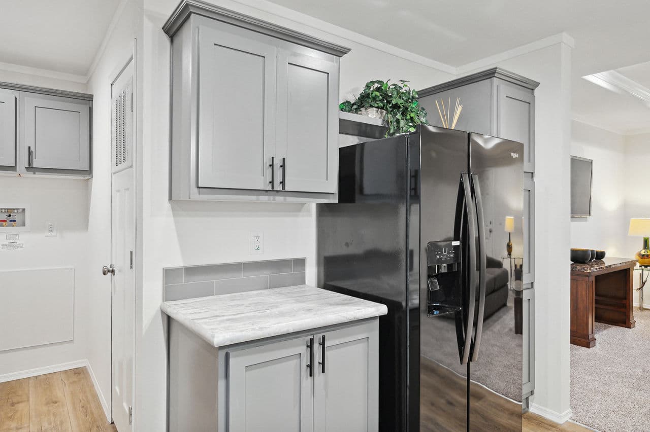 Millcreek 4400 kitchen home features