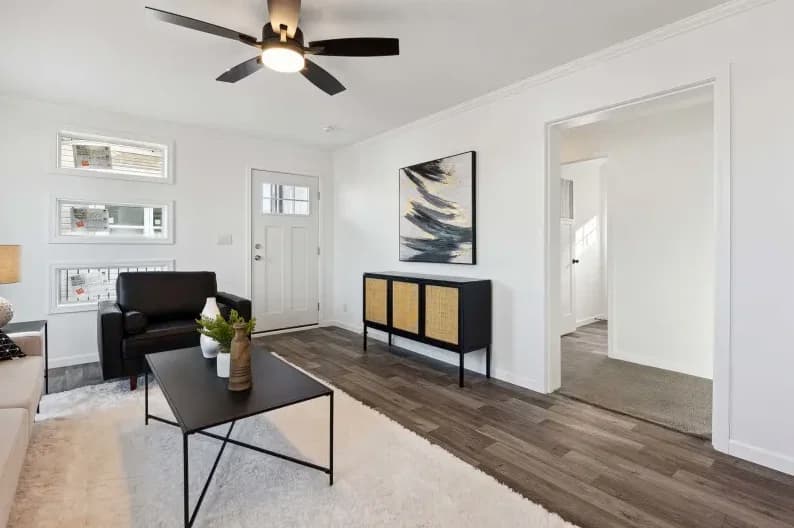 Gs 9921 av interior home features