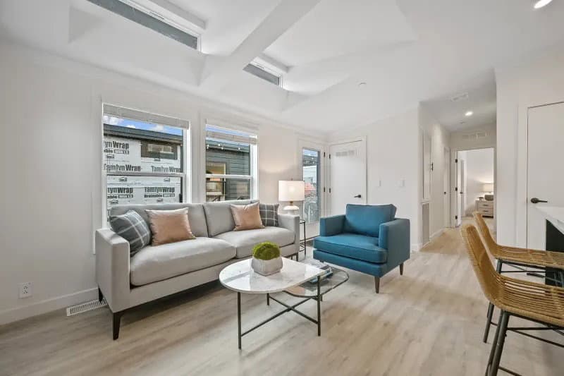Crystal cove interior home features
